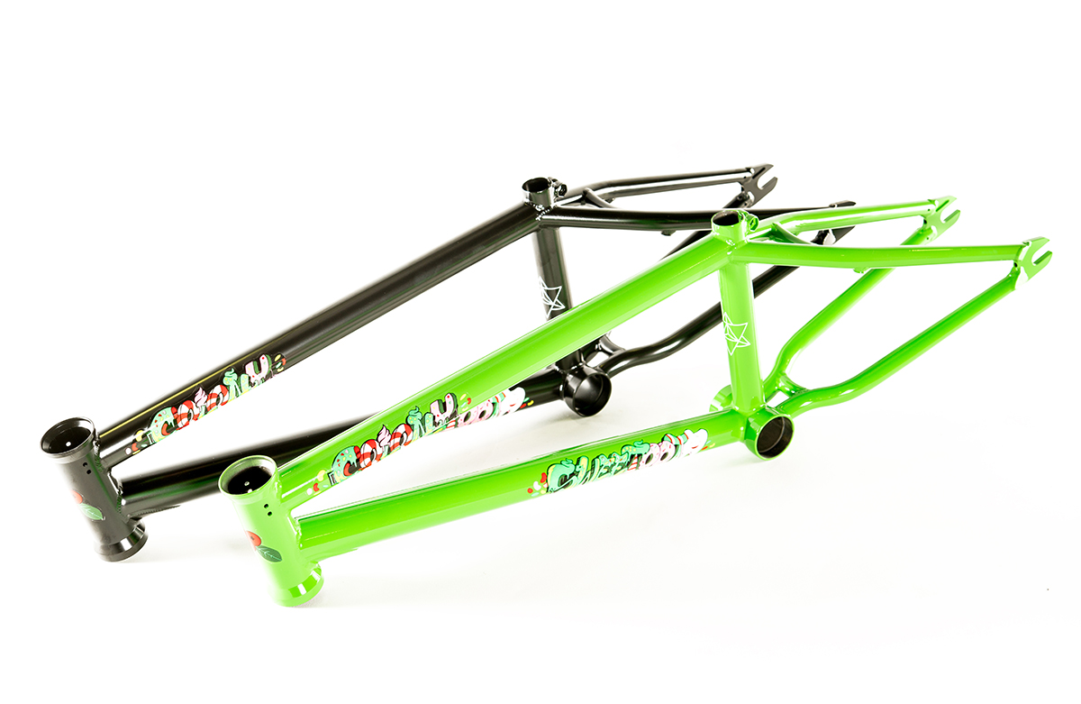 Sweet Tooth Frame 18″