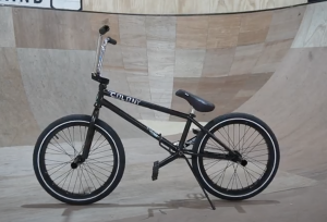 colony m8 frame